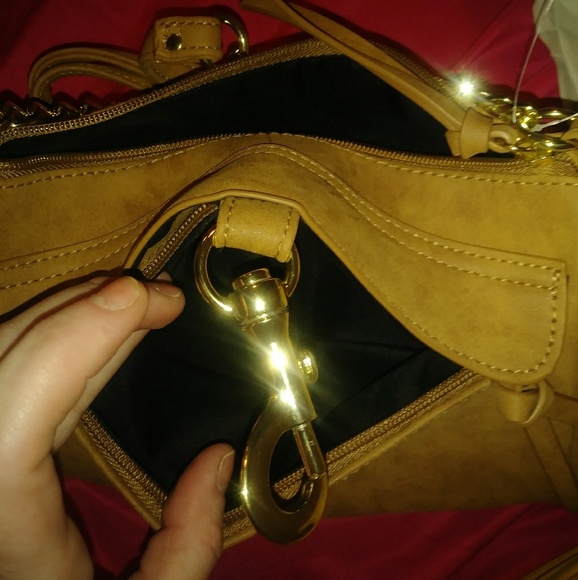 NWT Carmel Purse - Picture 6 of 7